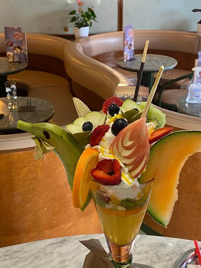 Eisbecher aus dem Eiscafé Venedig, Weingarten