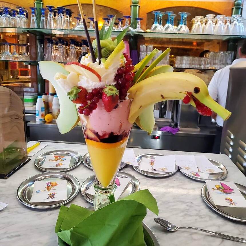 Eisbecher aus dem Eiscafé Venedig, Weingarten