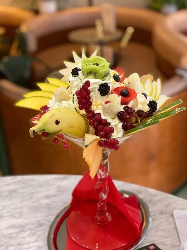 Eisbecher aus dem Eiscafé Venedig, Weingarten