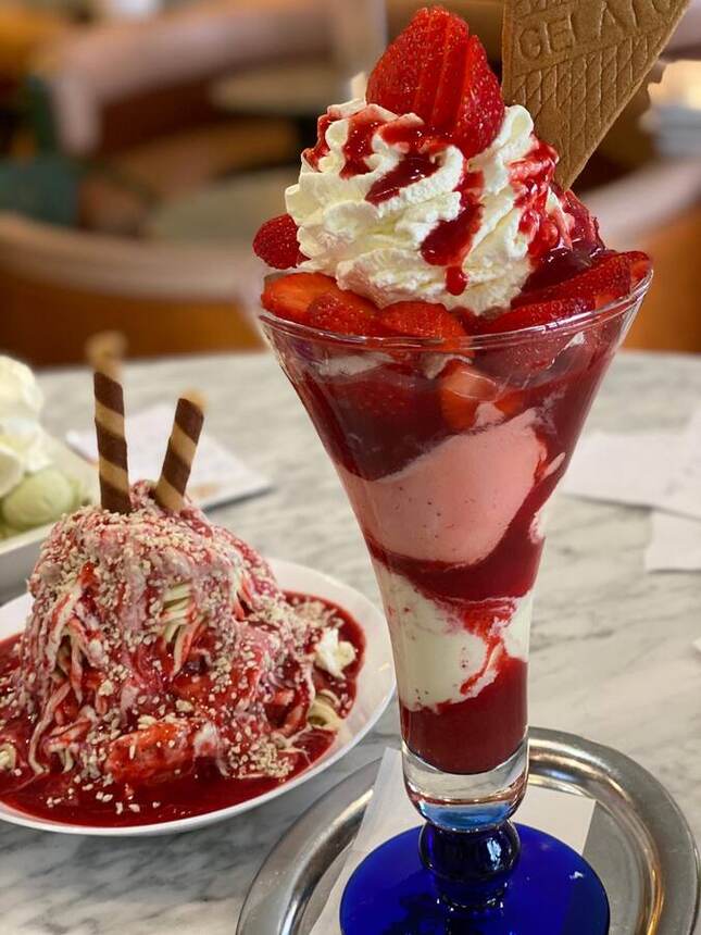 Eisbecher aus dem Eiscafé Venedig, Weingarten